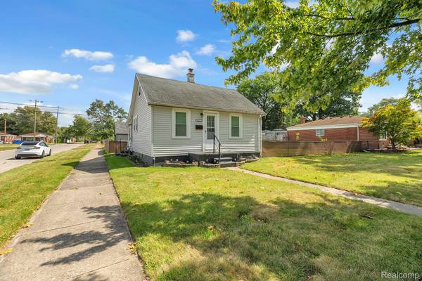 4401 Katherine ST, Dearborn Heights, MI 48125
