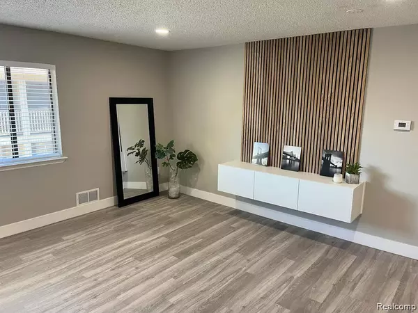 Berkley, MI 48072,2639 Columbia RD #8