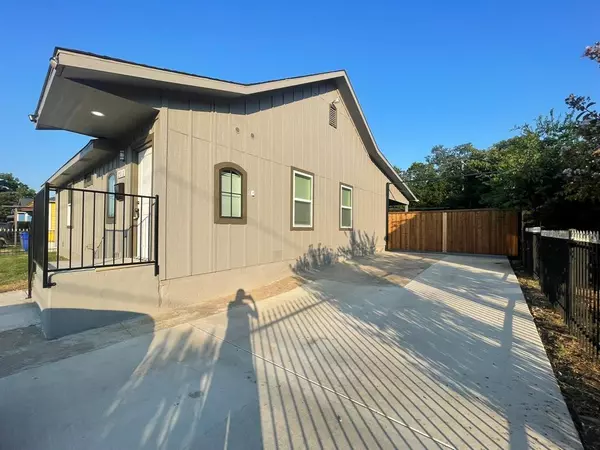 Dallas, TX 75216,2512 E Overton Road