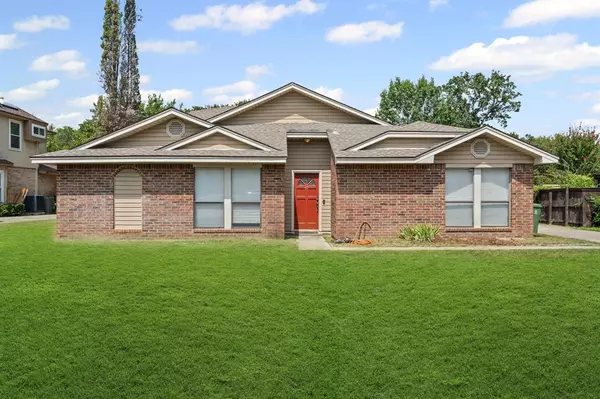 Arlington, TX 76016,5505 Oak Brook Road