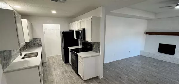 North Richland Hills, TX 76182,6507 Central Avenue