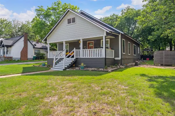 Fort Worth, TX 76112,2832 Forest Avenue