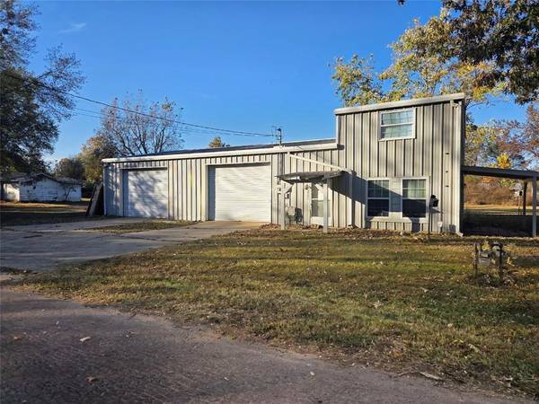 320 Utah Street,  Avery,  TX 75554