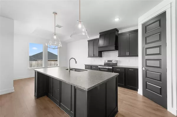 Lorena, TX 76655,307 Boots Court