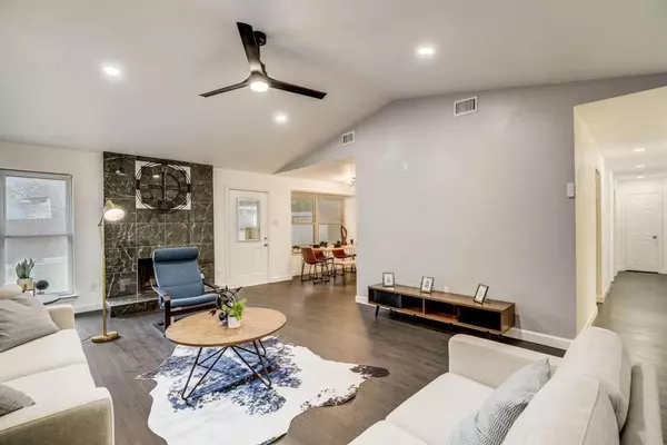 Arlington, TX 76016,4233 Glen Ridge Drive