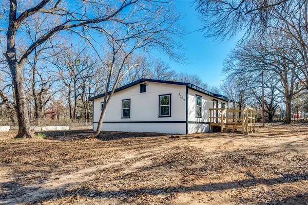 3709 County Road 401b, Alvarado, TX 76009