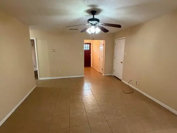 Alvarado, TX 76009,202 W Cotter Avenue