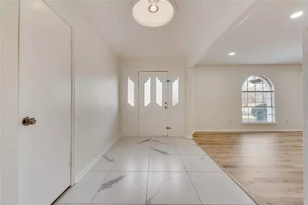 Arlington, TX 76012,1700 Prestonwood Drive