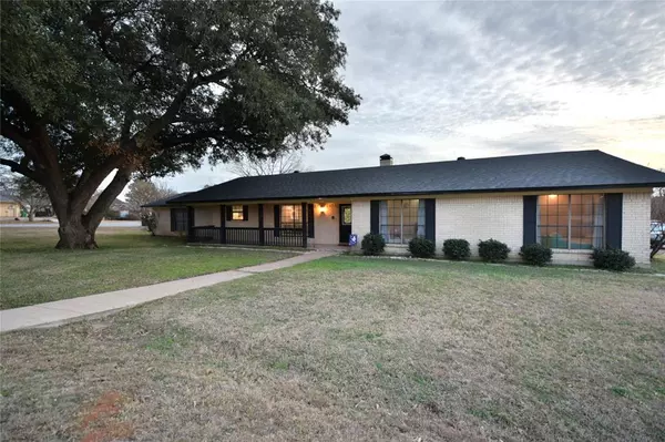 9012 Bontura Road, Granbury, TX 76049