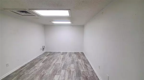 Royse City, TX 75189,118 E Main Street