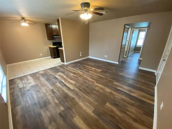 241 N Sherman Street #A, Palmer, TX 75152