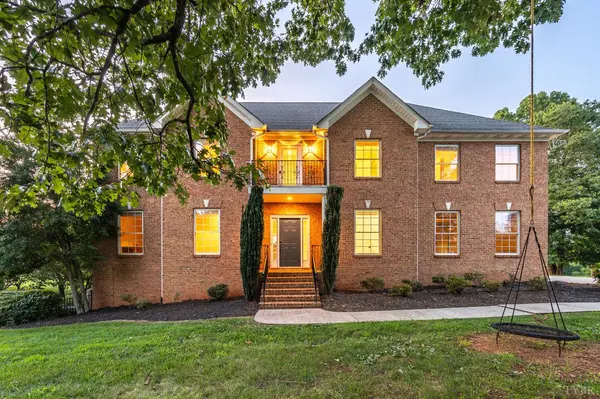 1039 Ashburn DR, Forest, VA 24551