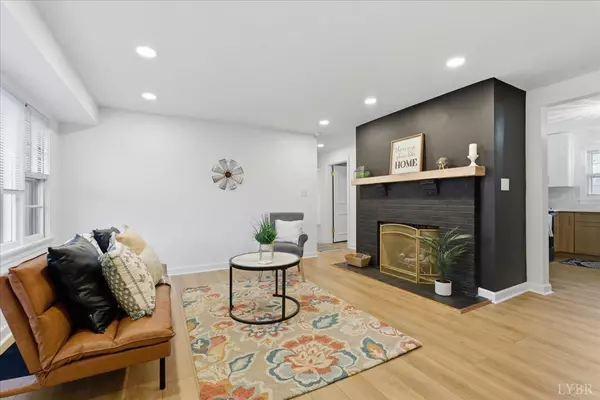 Lynchburg, VA 24502,230 george ST