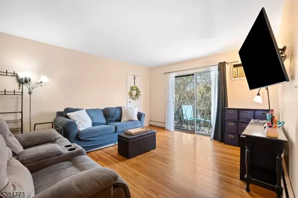 Morristown Town, NJ 07960,320 SOUTH STREET 4F #F