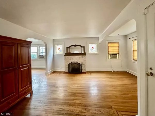 Teaneck Twp., NJ 07666,995 Grace Ter