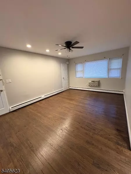 Verona Twp., NJ 07044,365 Bloomfield Ave