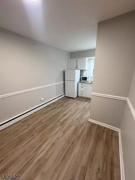 Verona Twp., NJ 07044,365 Bloomfield Ave