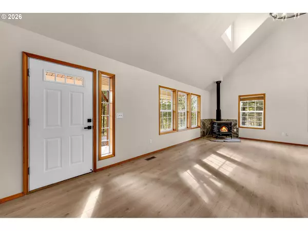 Amboy, WA 98601,27614 NE 434TH ST