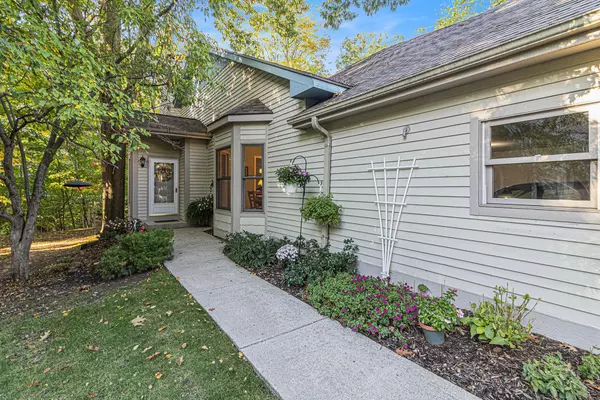 Grand Rapids, MI 49508,2031 N Cross Creek DR SE