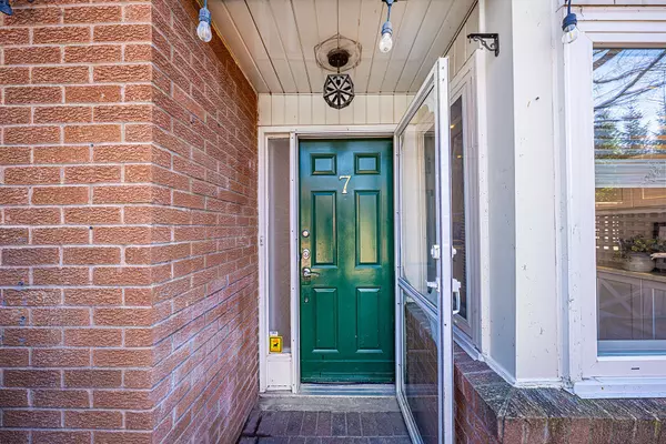 Toronto E02, ON M4E 2X6,120 Glen Manor DR #7