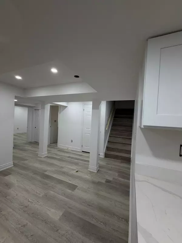 Oshawa, ON L1K 0J9,1569 Pennel DR