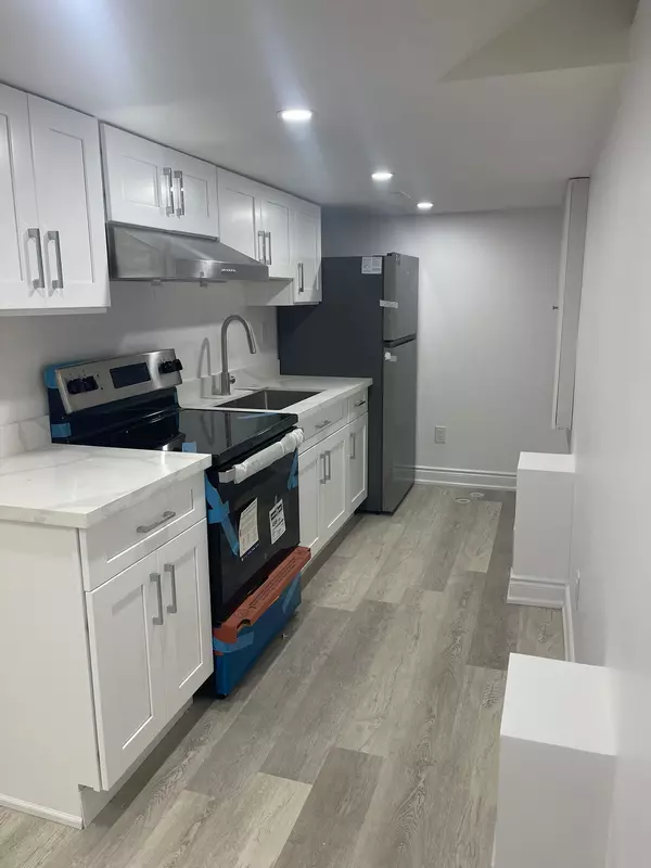 Oshawa, ON L1K 0J9,1569 Pennel DR