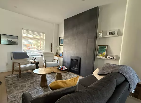 Toronto E02, ON M4L 3L4,78 Kingsmount Park RD