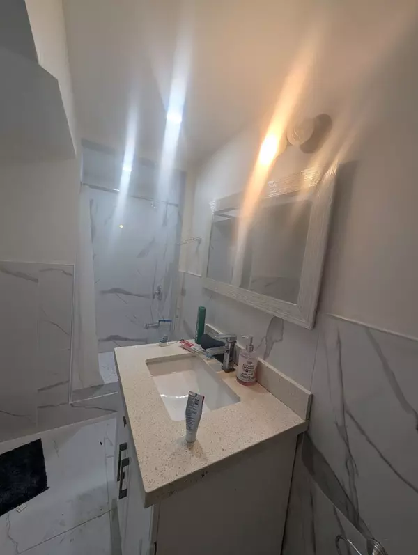 Toronto E09, ON M1G 2R5,38 Jeffton CRES #bsmt