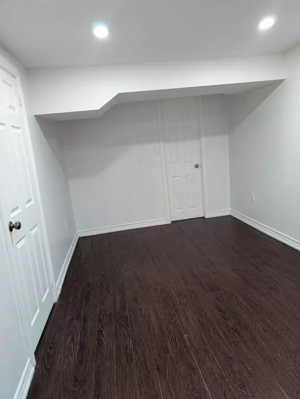 Toronto E09, ON M1G 2R5,38 Jeffton CRES #bsmt