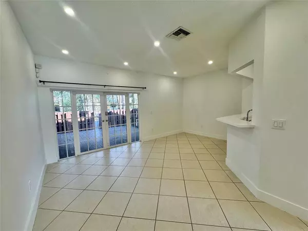 Pembroke Pines, FL 33024,1007 NW 100th Ave #1007