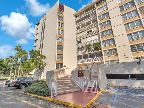 Lauderhill, FL 33319,6901 Environ Blvd #4D