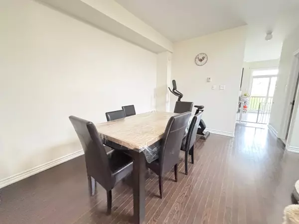 Vaughan, ON L4L 0H1,10 Porter Avenue West AVE W #53