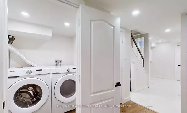 Newmarket, ON L3X 2W9,83 Banbrooke CRES