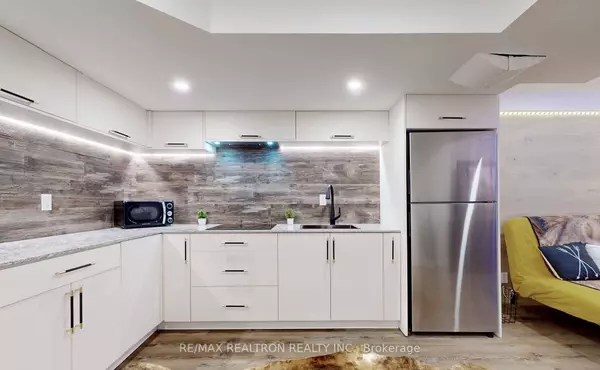 Newmarket, ON L3X 2W9,83 Banbrooke CRES