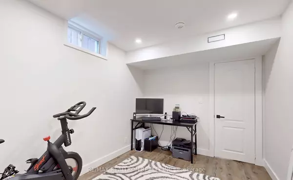 Newmarket, ON L3X 2W9,83 Banbrooke CRES