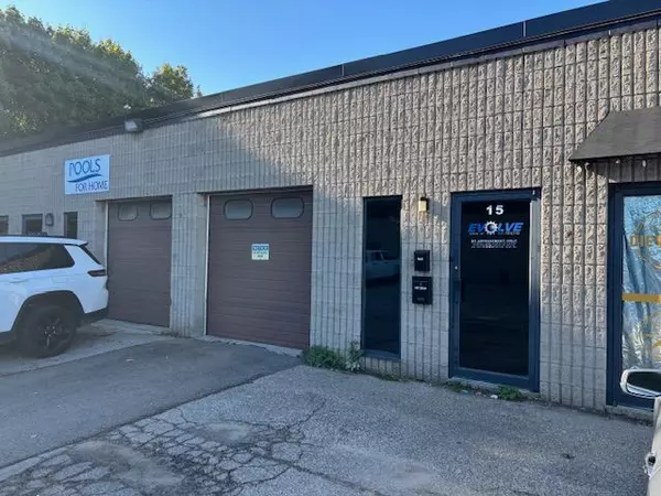 1260 Speers RD #15, Oakville, ON L6L 5T9