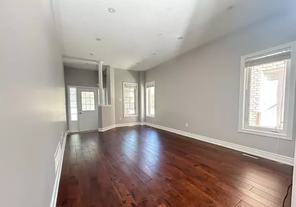 Brampton, ON L6Y 0K9,15 Krakow ST