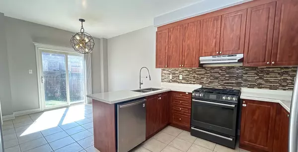 Brampton, ON L6Y 0K9,15 Krakow ST