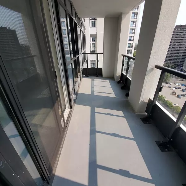 Toronto W08, ON M9A 0E1,9 Mabelle AVE #1324