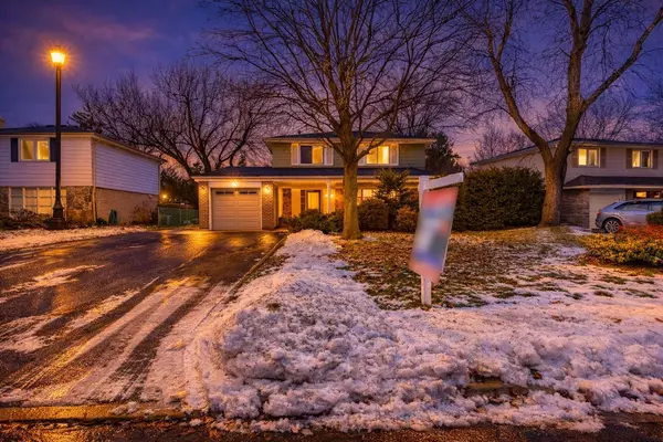 Brampton, ON L6W 2E7,15 Richmond DR