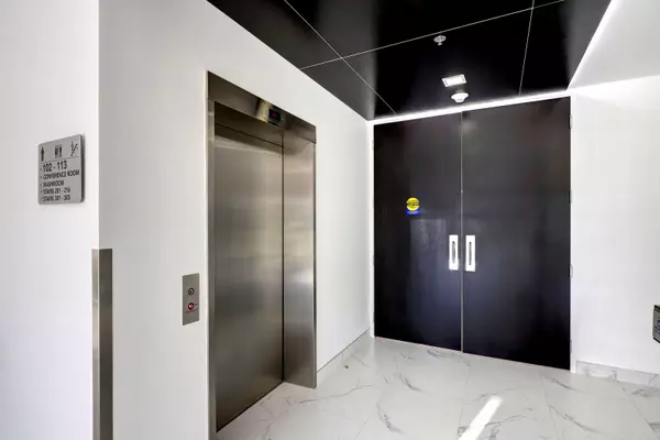 Mississauga, ON L5R 3R1,320 Matheson BLVD W #209