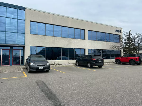 2785 Skymark AVE #17, Mississauga, ON L4W 4Y3