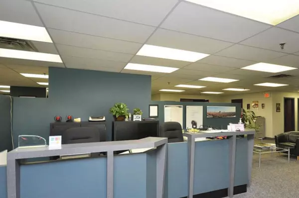 Mississauga, ON L5A 3V3,2480 Tedlo ST #1