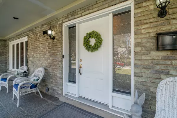 Mississauga, ON L5J 4C4,1548 Troika CT