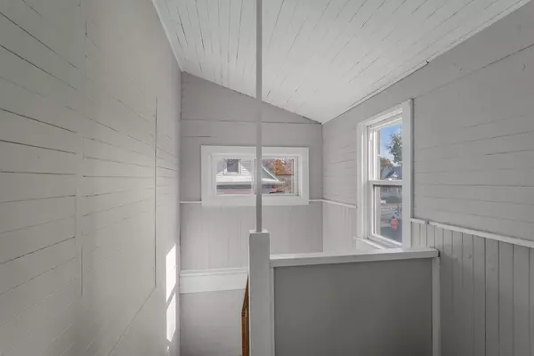 St. Thomas, ON N5R 2J3,64 Forest AVE