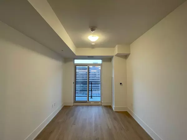 Hamilton, ON L8P 1A5,206 King ST W #1209