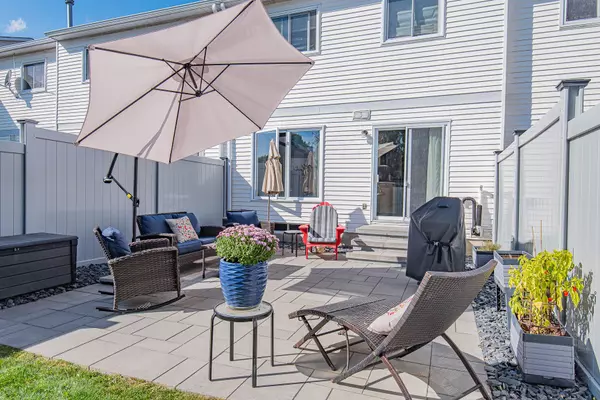 Orleans - Cumberland And Area, ON K4A 3E8,813 Clearcrest CRES