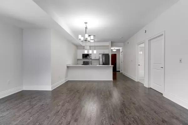 Parry Sound, ON P2A 3B6,11C Salt Dock RD #404