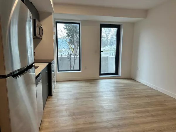 Cobourg, ON K9A 3S9,325 University AVE W #113