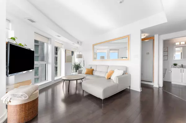 Ottawa Centre, ON K2P 0X5,40 Nepean ST #1305